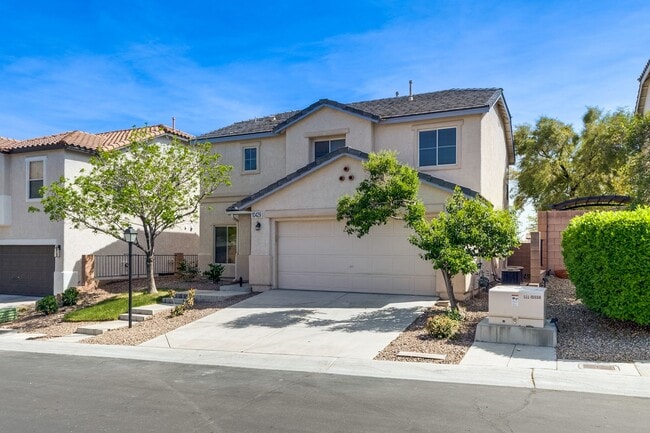 Building Photo - Fully Remodeled & Move-In Ready – Modern Finishes + Huge Loft!