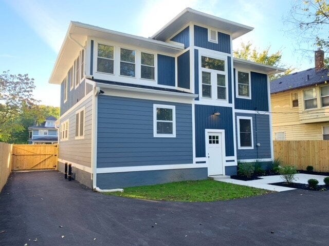 COLLEGE AVE- PROFESSIONALLY REMODELED 5BR/3/5BA HOME AVAILABLE NOW!