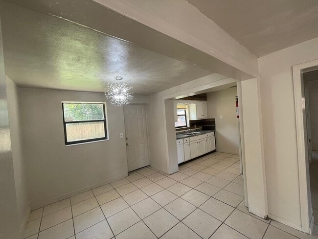 Building Photo - 226 6th Jpv St Rental