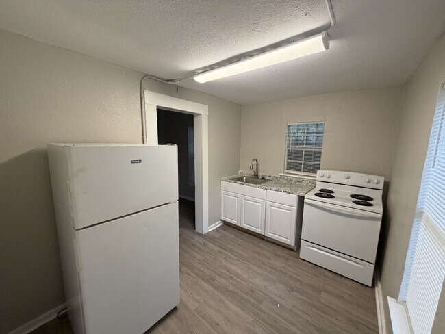 Photo - 1817 San Luis St