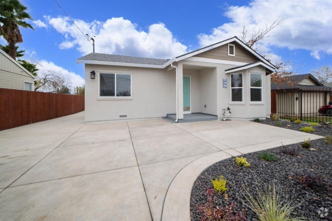 Building Photo - 2727 Rio Linda Blvd Rental