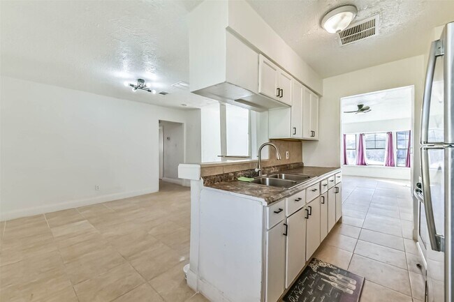 Photo - 11411 Murr Way