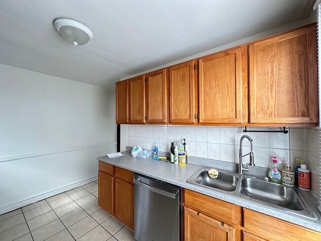 Photo - 733 Elm Unit 403