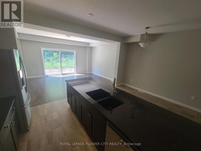 Photo - 928 Robert Ferrie Dr