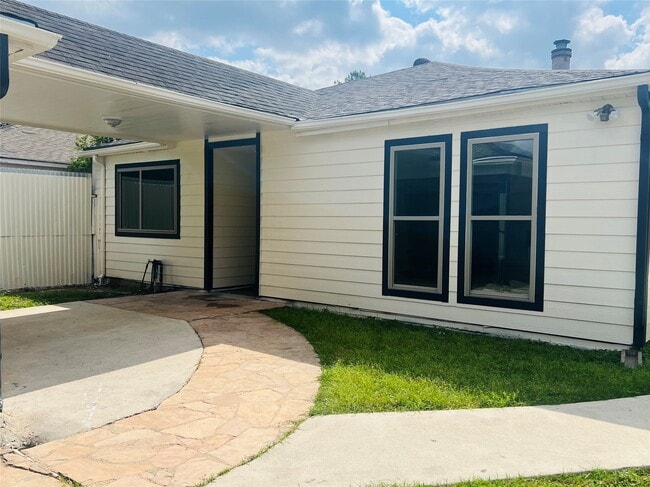 Building Photo - 8814 Beau Monde Dr Rental