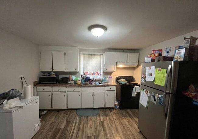 Building Photo - 4429 Main St