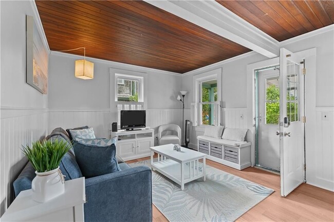 17 Warren Ave Unit 17