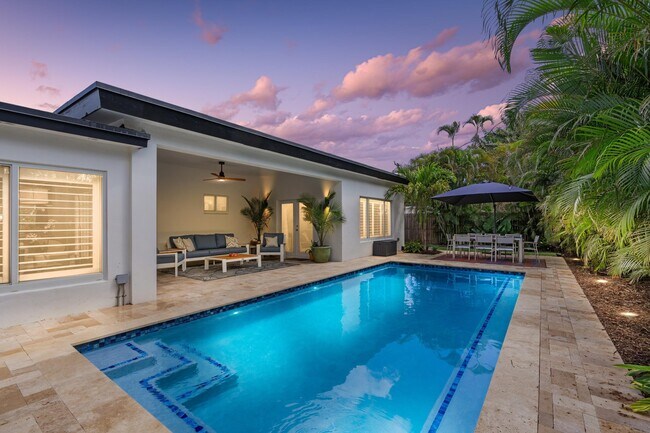 Photo - 450 NE 5th Cir