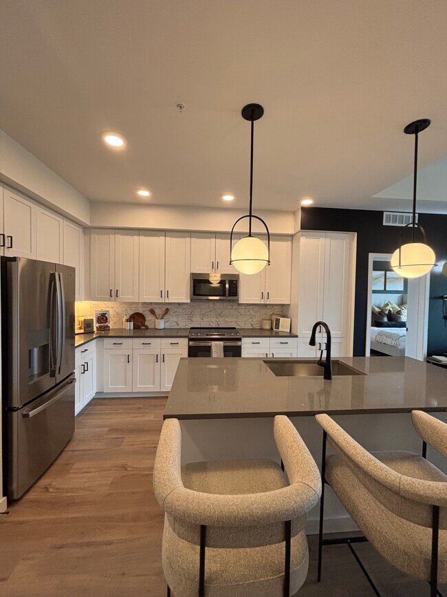 Photo - 2001 Embassy Dr Unit B10