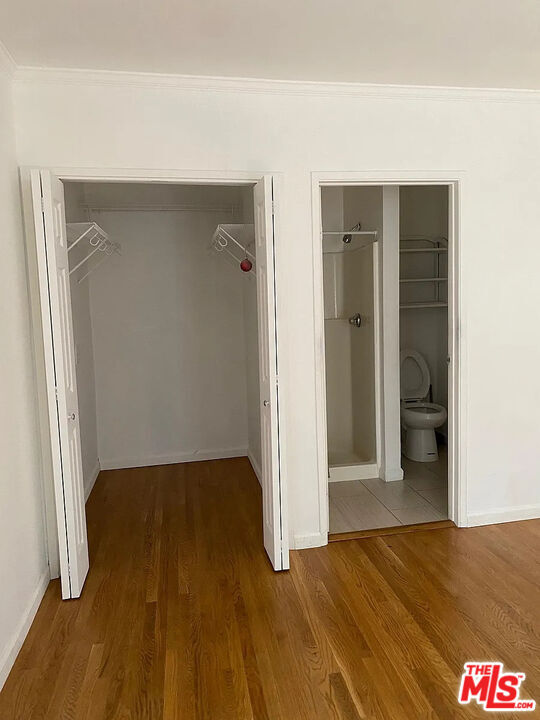Photo - 17429 Burbank Blvd