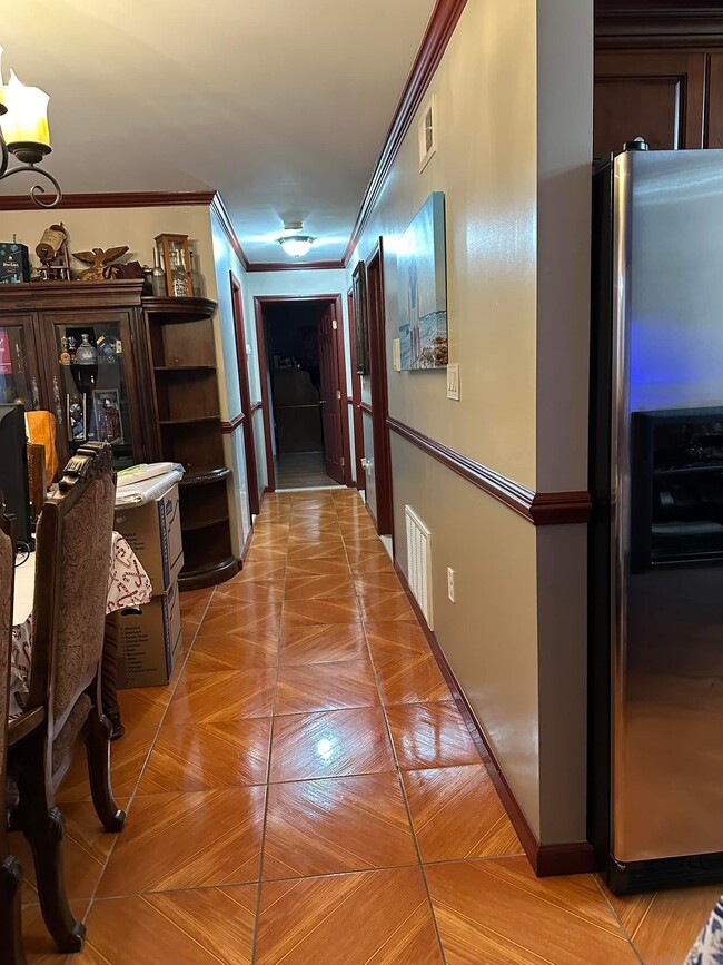 Photo - 118 Inslee Pl