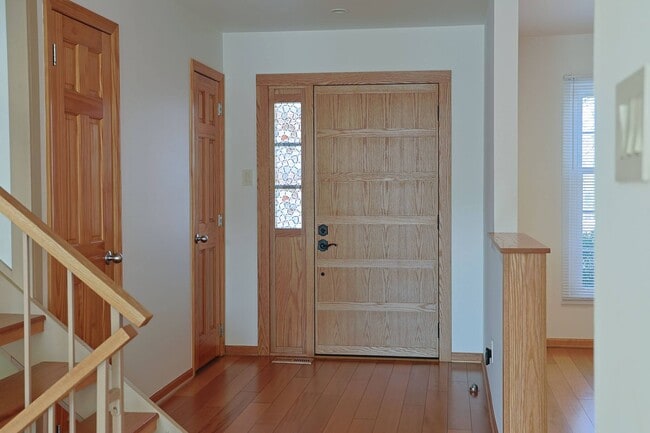 Front Door Hallway - 222 Society Hill Blvd