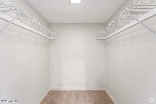 Building Photo - 7430 Lake Breeze Dr Unit 505 Rental