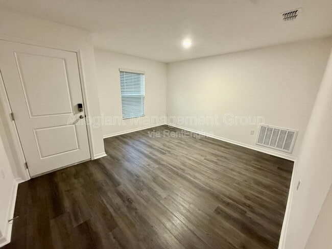 Photo - 313 Marquee Dr