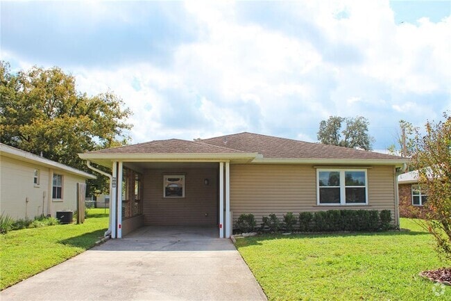 Building Photo - 608 Lark Dr Rental