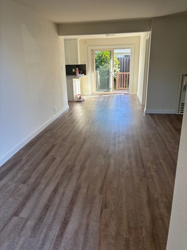 Building Photo - 128 N Kingston St Unit 128A N. Kingston St