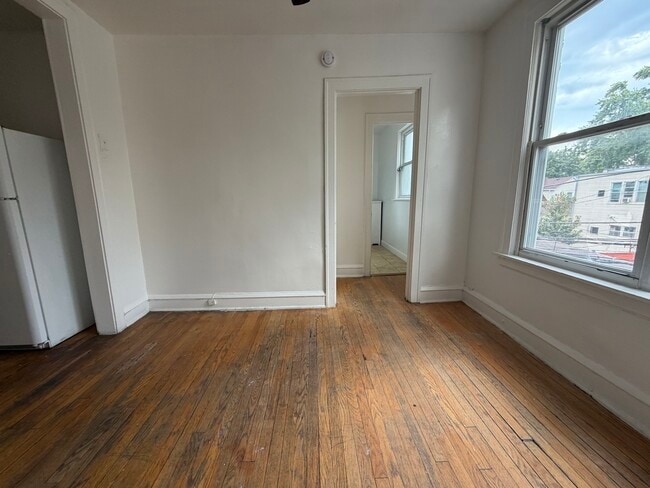 Photo - 4515 N Hamlin Ave