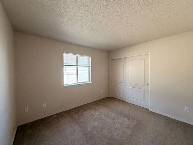 Photo - 2 Bedroom, 2 Bathroom Duplex in NE Bend – Available Late May