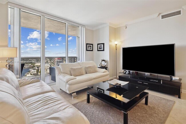 Building Photo - 1800 S Ocean Dr Unit 4007