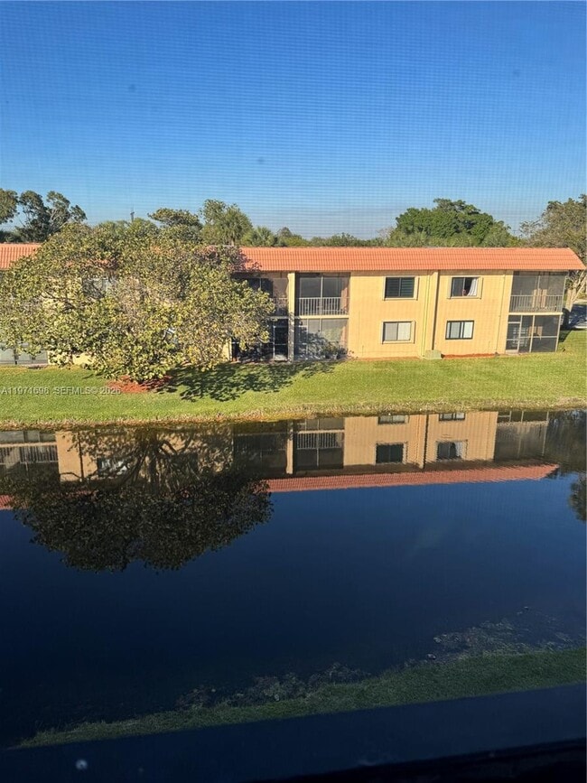 Photo - 200 Lakeview Dr Unit 313