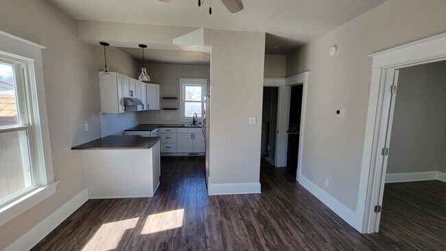 Photo - 111 N Van Buren St Unit 111