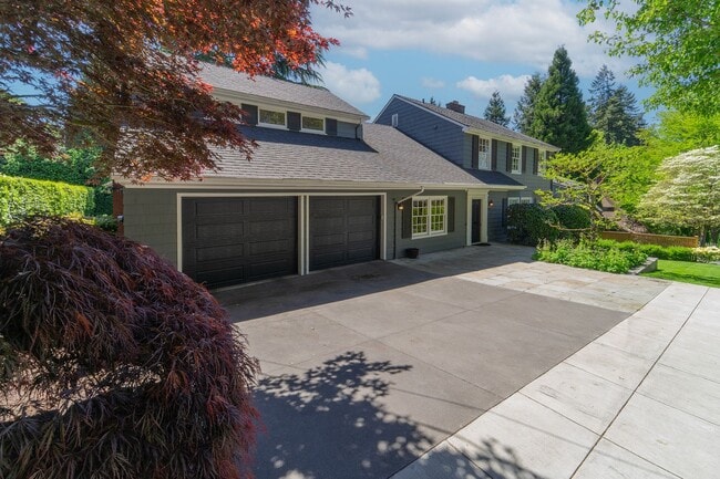 Photo - Enchanting Portland Heights 5BD House: You...