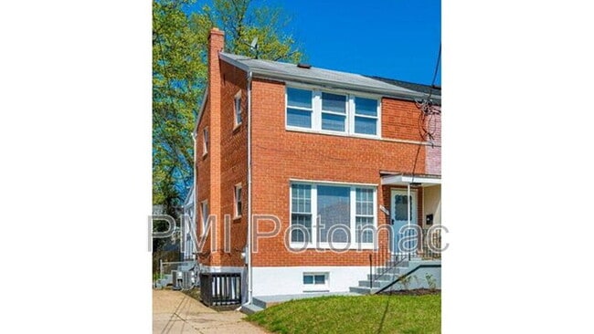 Building Photo - 3407 Floral St Unit A Rental