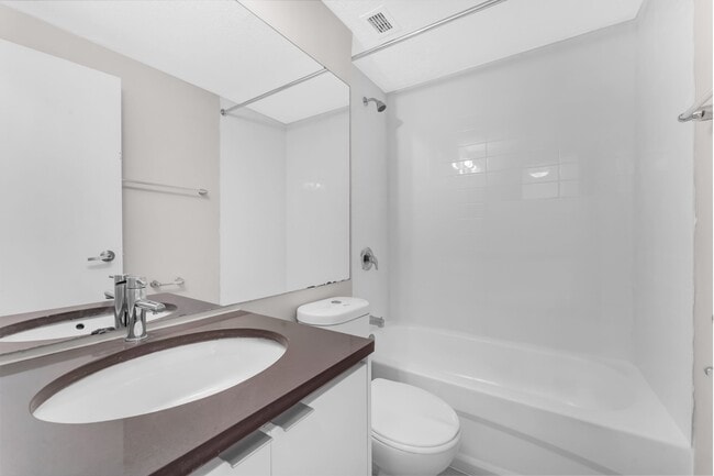 Photo - 145 York St Unit 804