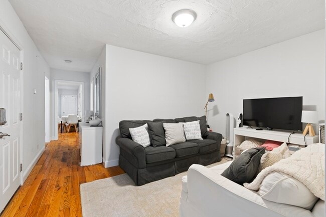 Photo - 442 W Fourth St Unit 1