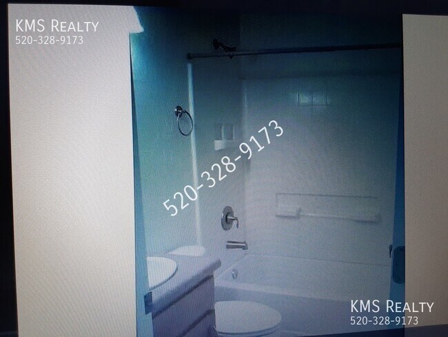 Photo - 150 W 34th St