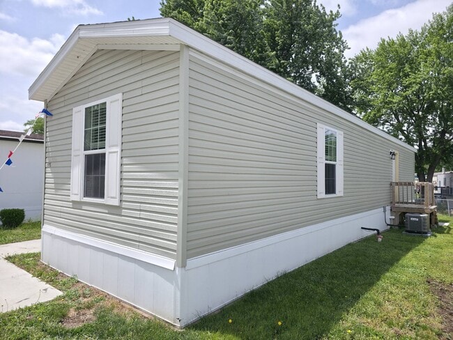 Photo - 1915 SW 12th St