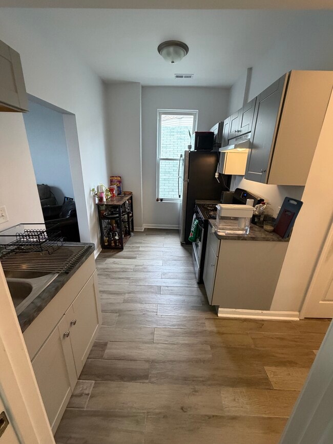 Photo - 1527 W 18th St Unit 4