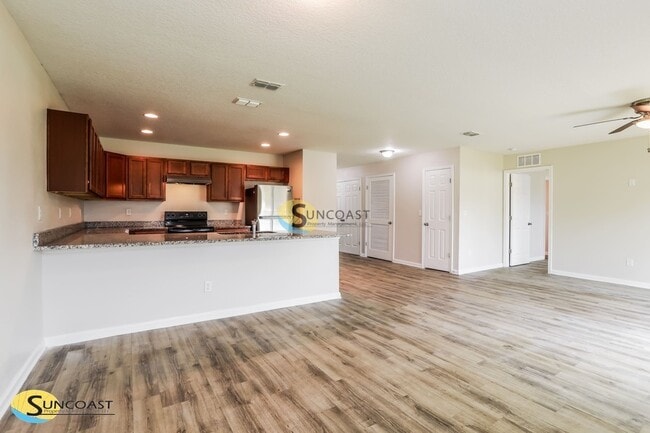 Photo - 7065 Plymouth Grove Ct