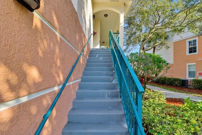Photo - 9212 Myrtlewood Cir W