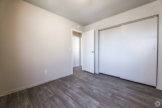 Building Photo - 419 N 15th St Unit 419 15th Street #4 Rental