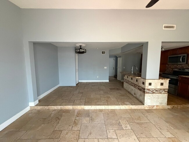 Photo - 925 Caribbean Dr