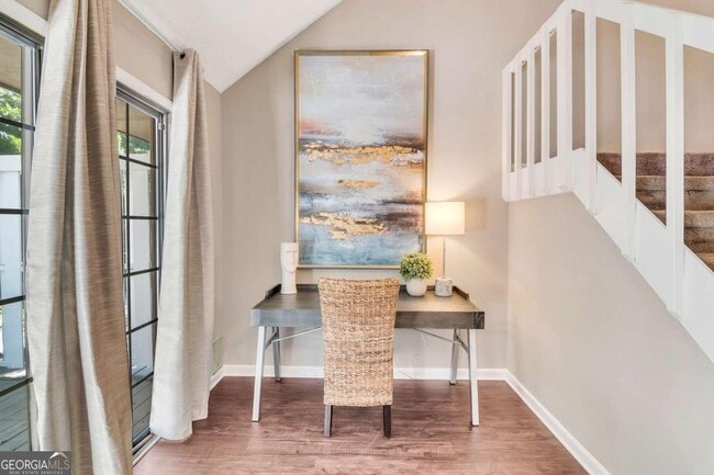 Photo - 1114 Falling Water Dr