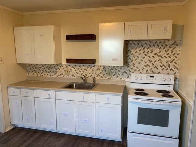 Photo - Cute 3 Bedroom 1 Bath Home