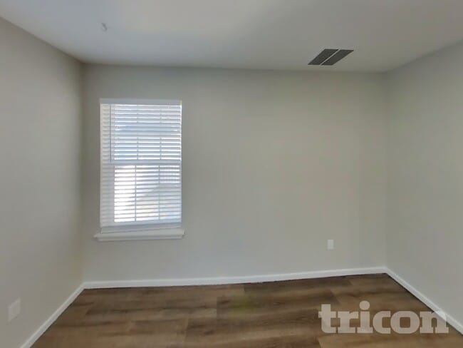 Photo - 2213 Anderson Ave