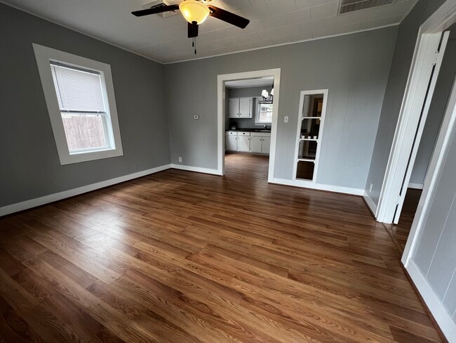 Photo - 103 Reagan Dr