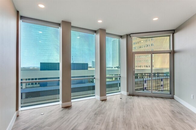 Photo - 500 Throckmorton St Unit 706