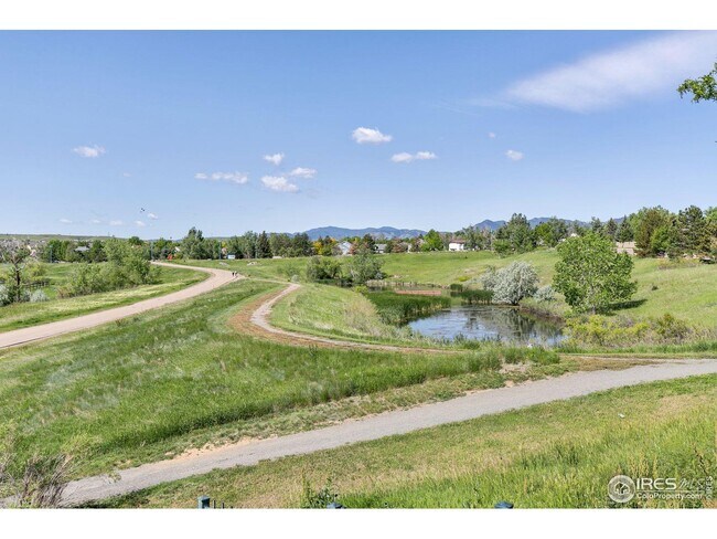 Photo - 1855 Spaulding Cir