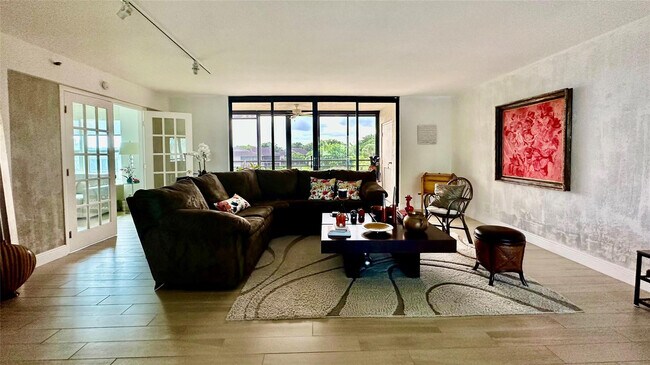 Photo - 7582 Regency Lake Dr Unit 301