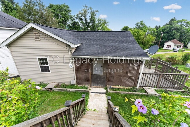 Building Photo - 138 Austin Ave