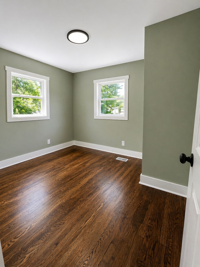 Photo - 5201 Tanner St