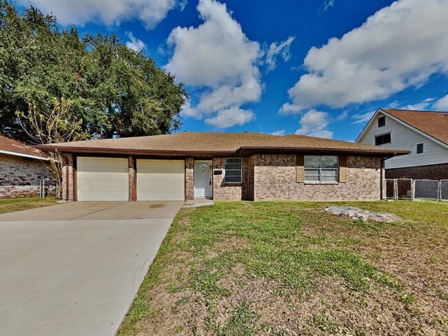 Building Photo - 722 E Brown Ln Rental