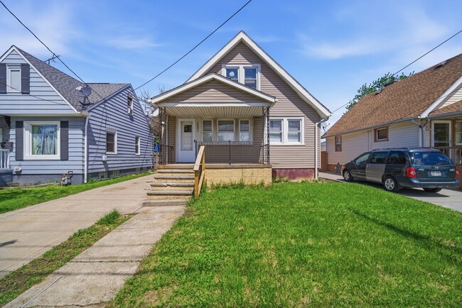 Building Photo - 3881 W 117th St