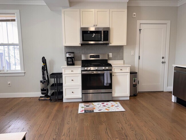 Photo - 93 George St Unit 1