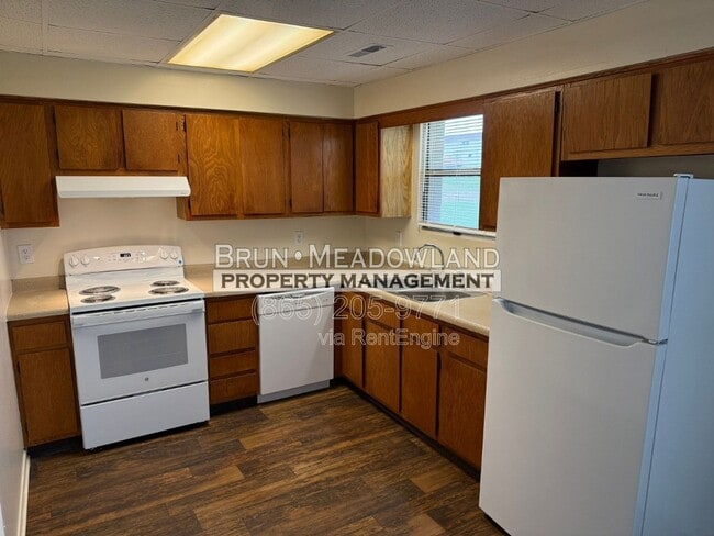 Photo - 1921 Meadowland Ln