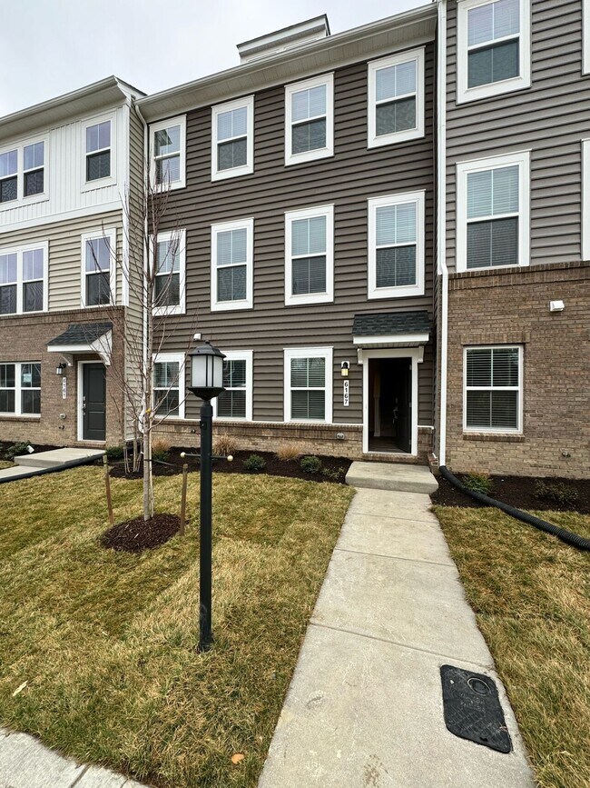 6167 Jackline Run, North Chesterfield,VA,2... Townhome Townhome